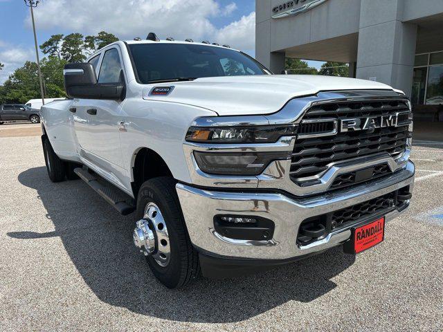2025 RAM Ram 3500 RAM 3500 TRADESMAN CREW CAB 4X4 8 BOX