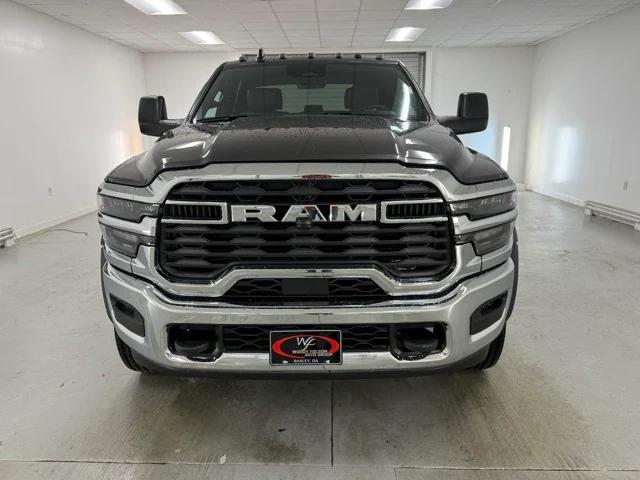 2025 RAM Ram 3500 Chassis Cab RAM 3500 TRADESMAN CREW CAB CHASSIS 4X4 60 CA