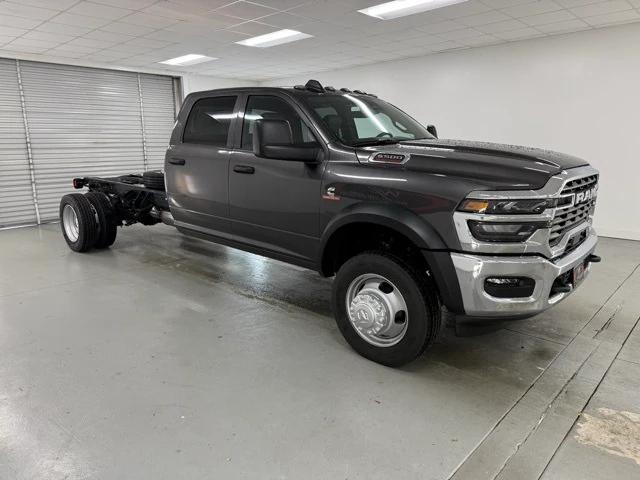 2025 RAM Ram 3500 Chassis Cab RAM 3500 TRADESMAN CREW CAB CHASSIS 4X4 60 CA