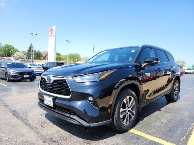 2022 Toyota Highlander Hybrid XLE