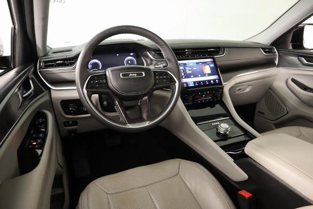 2023 Jeep Grand Cherokee L Overland 4x2