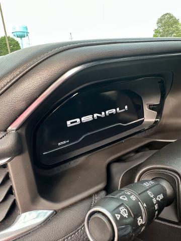 2022 GMC Yukon XL 4WD Denali
