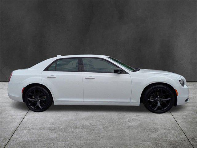 2022 Chrysler 300 Touring