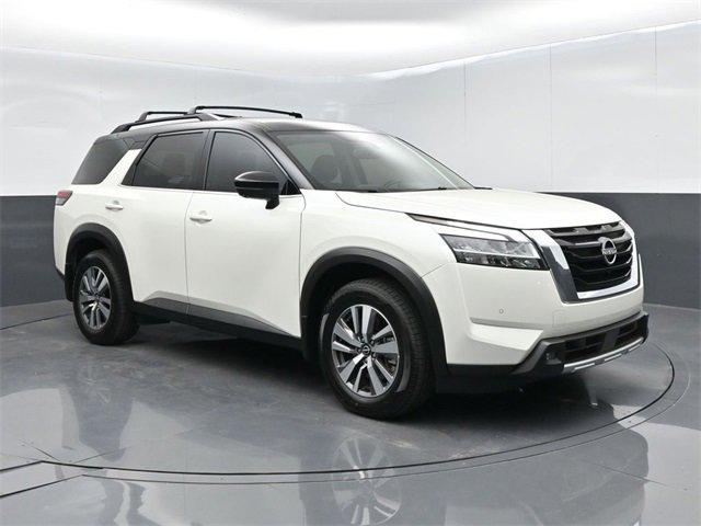 2022 Nissan Pathfinder SL 2WD
