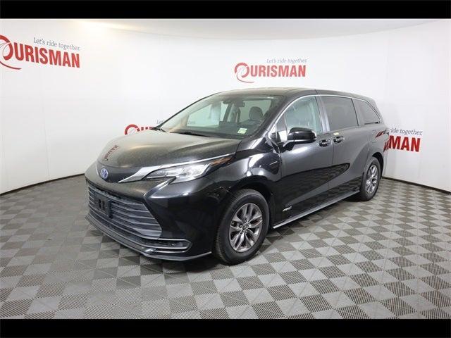 2021 Toyota Sienna LE