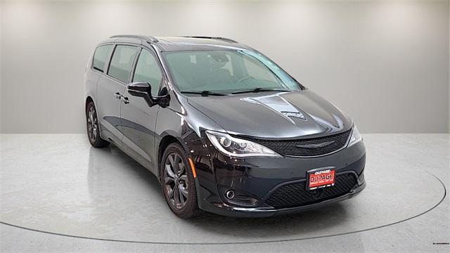 2020 Chrysler Pacifica 35th Anniversary Limited