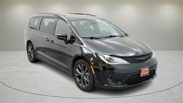 2020 Chrysler Pacifica 35th Anniversary Limited