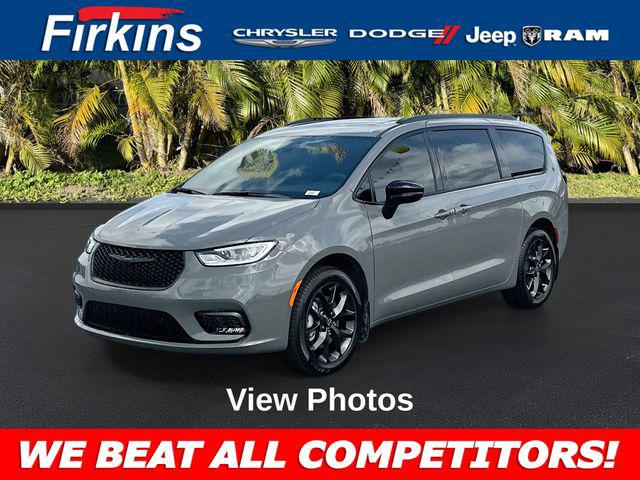 2025 Chrysler Pacifica PACIFICA LIMITED AWD