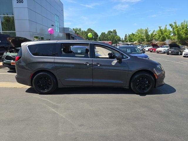 2018 Chrysler Pacifica LX