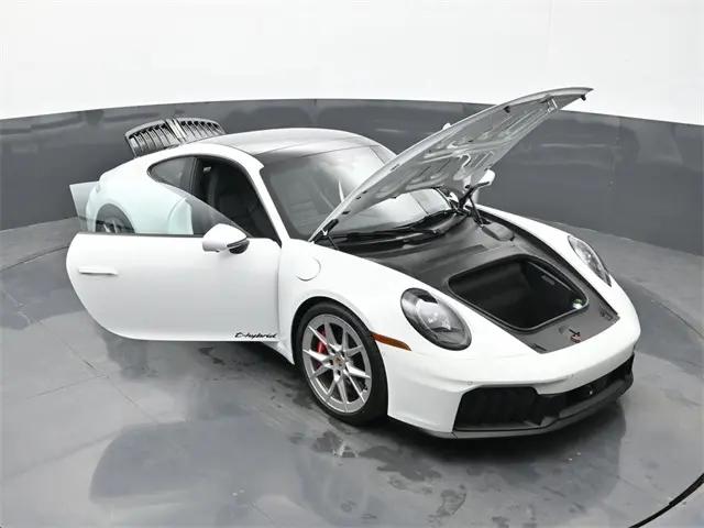 2025 Porsche 911 Carrera GTS