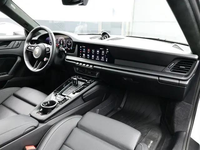2025 Porsche 911 Carrera GTS