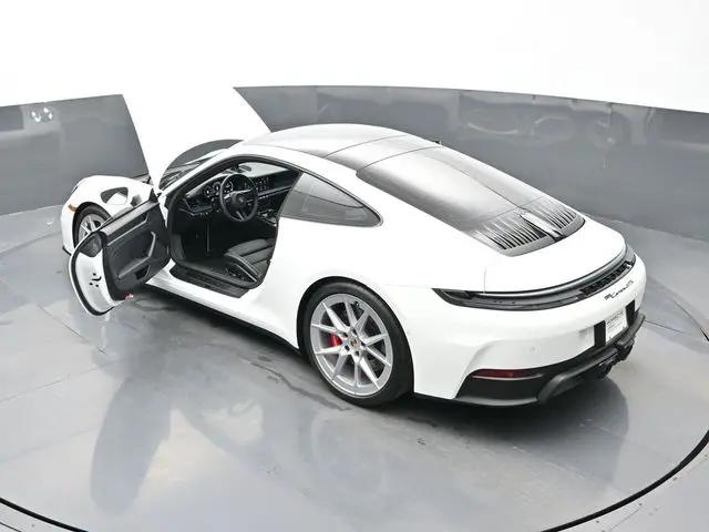 2025 Porsche 911 Carrera GTS