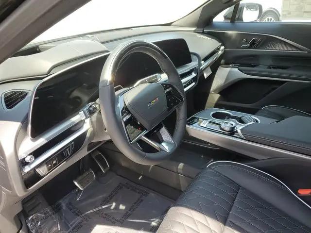 2026 Cadillac iQ V-Series w/1SM