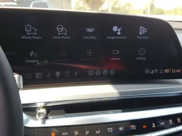 2026 Cadillac iQ V-Series w/1SM
