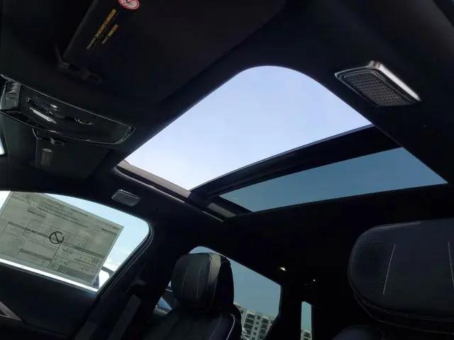 2026 Cadillac iQ V-Series w/1SM