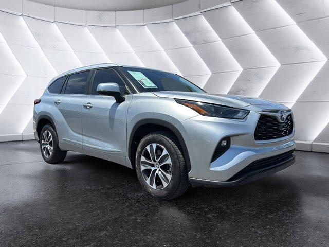 2023 Toyota Highlander Hybrid XLE for sale in Mesa, AZ