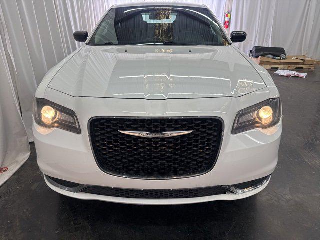2019 Chrysler 300 Touring