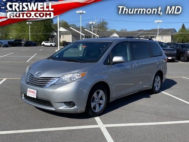 2017 Toyota Sienna LE 8 Passenger