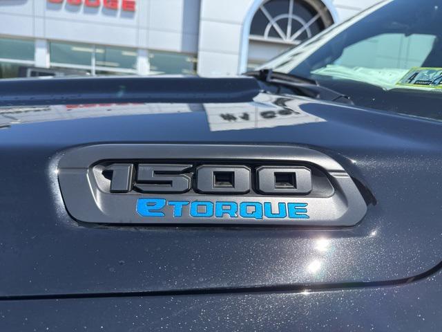 2025 RAM Ram 1500 RAM 1500 TRADESMAN CREW CAB 4X4 57 BOX
