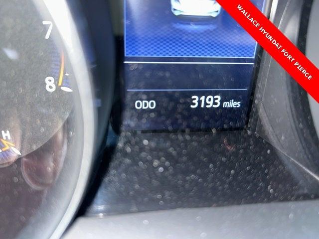 2022 Toyota C-HR XLE