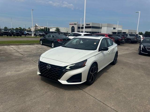 2023 Nissan Altima SR FWD