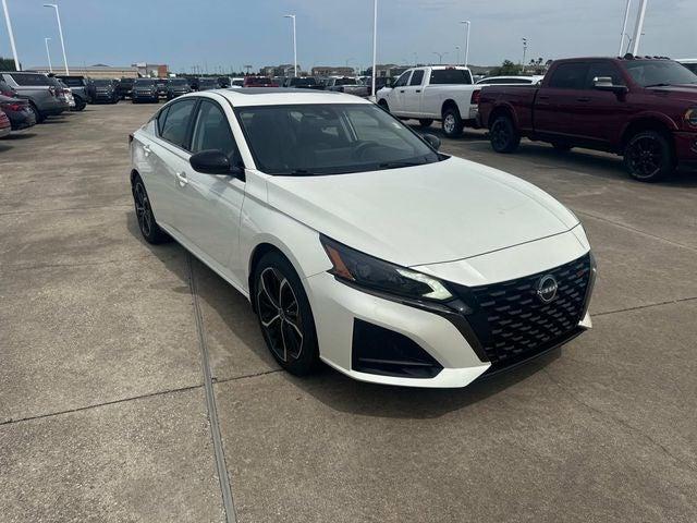 2023 Nissan Altima SR FWD