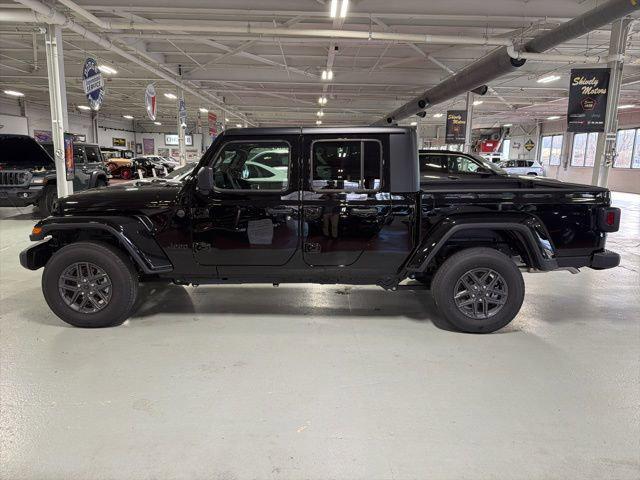 2025 Jeep Gladiator GLADIATOR SPORT S 4X4