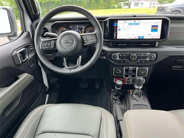 2025 Jeep Gladiator GLADIATOR MOJAVE X 4X4