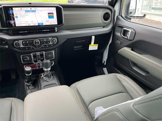 2025 Jeep Gladiator GLADIATOR MOJAVE X 4X4
