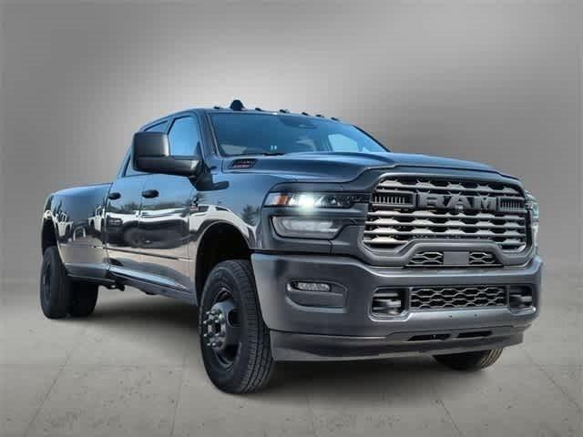 2025 RAM Ram 3500 RAM 3500 TRADESMAN CREW CAB 4X4 8 BOX