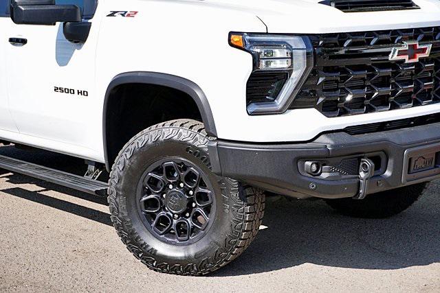 2025 Chevrolet Silverado 2500HD 4WD Crew Cab Standard Bed ZR2