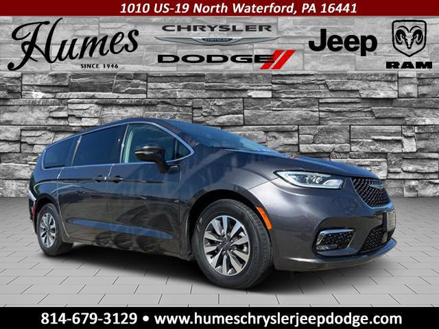 2023 Chrysler Pacifica Hybrid Touring L