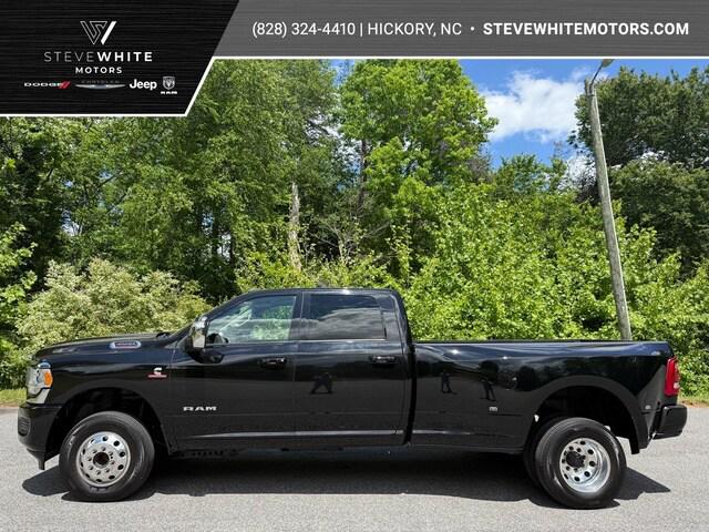 2023 RAM 3500 Laramie Crew Cab 4x4 8 Box