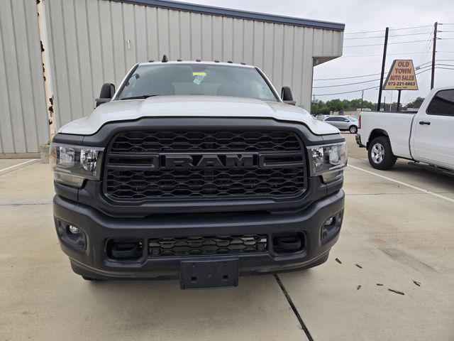 2023 RAM 3500 Tradesman Crew Cab 4x4 8 Box