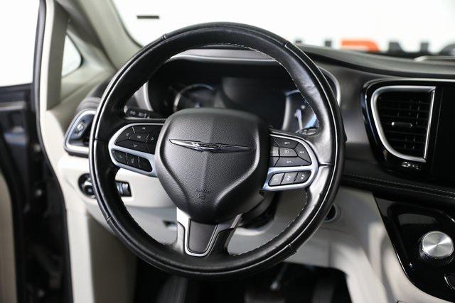 2022 Chrysler Pacifica Hybrid Touring L