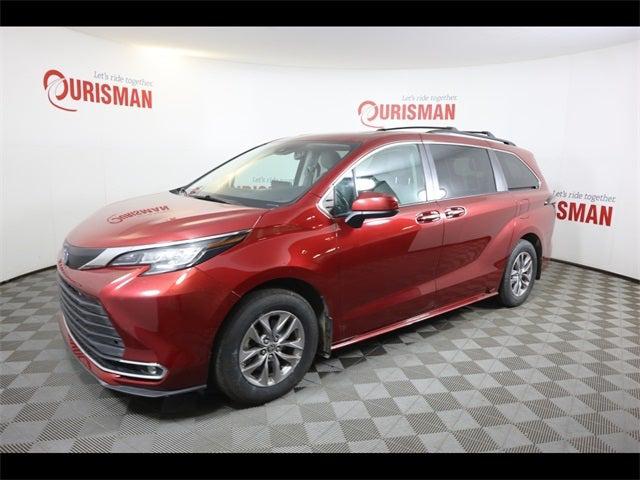 2022 Toyota Sienna XLE