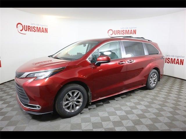2022 Toyota Sienna XLE