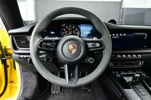 2024 Porsche 911 Carrera 4 GTS