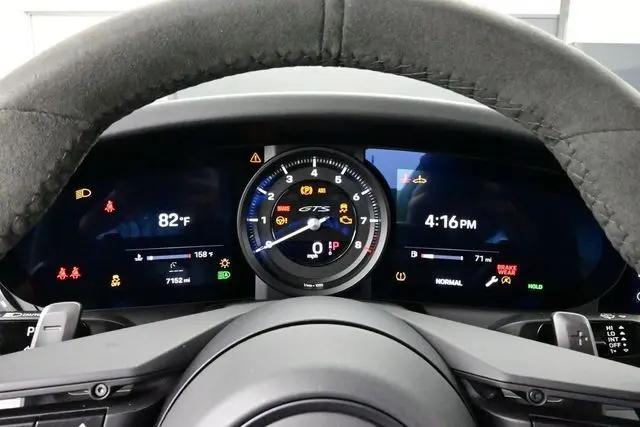 2024 Porsche 911 Carrera 4 GTS