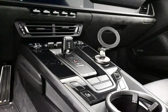 2024 Porsche 911 Carrera 4 GTS