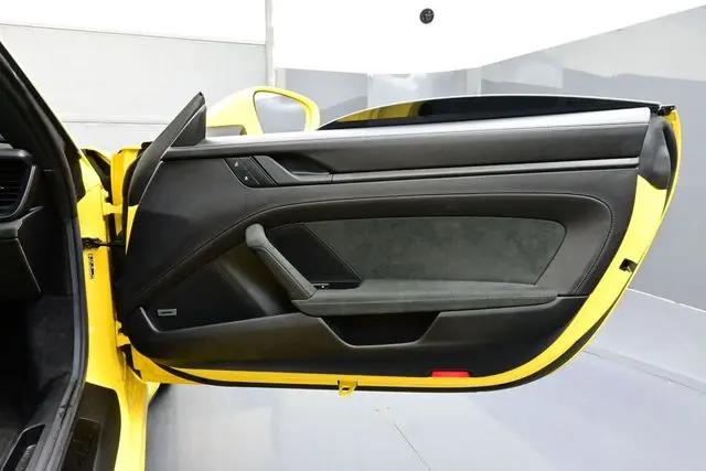 2024 Porsche 911 Carrera 4 GTS