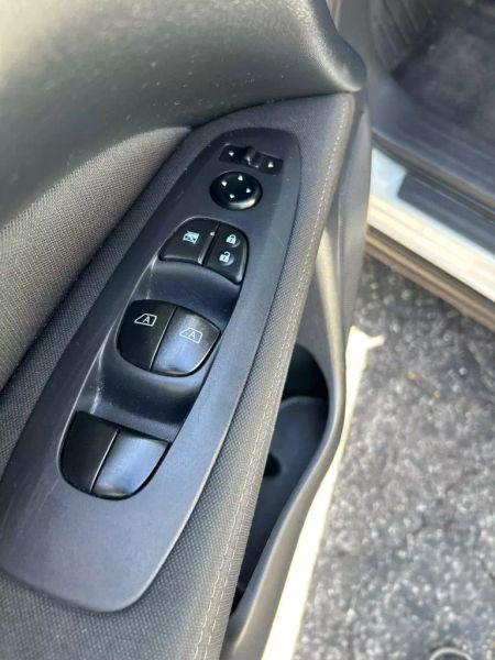 2017 Nissan Pathfinder SV