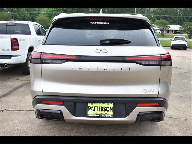 2024 INFINITI QX60 LUXE