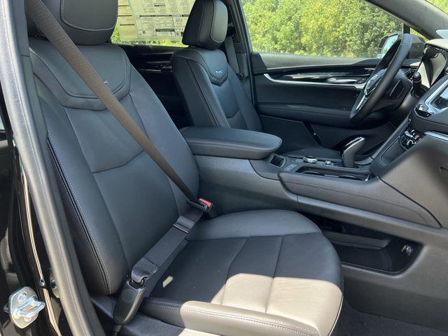 2025 Cadillac XT5 FWD Premium Luxury