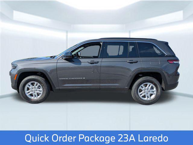 2025 Jeep Grand Cherokee GRAND CHEROKEE LAREDO 4X2