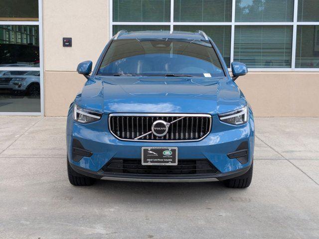 2024 Volvo XC40 B5 Core Bright Theme