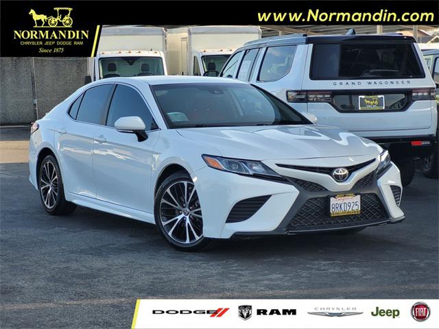 2020 Toyota Camry SE