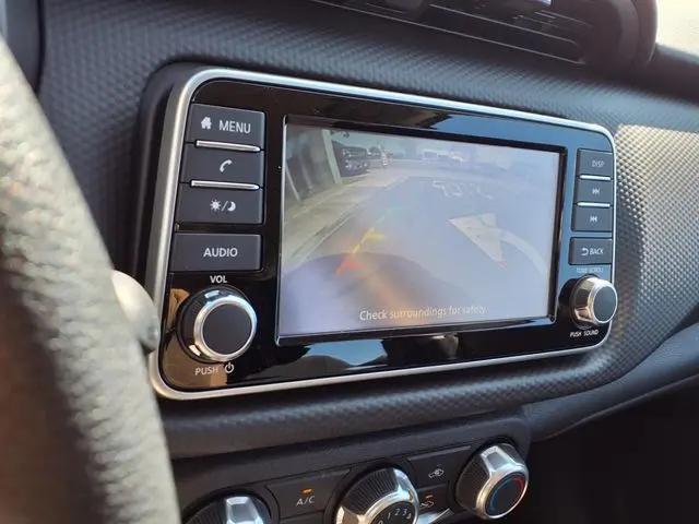 2025 Nissan Kicks S