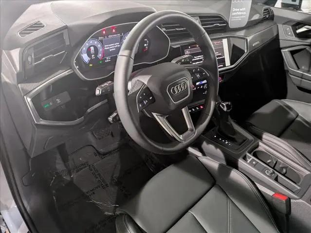 2025 Audi Q3 Premium 45 TFSI S line quattro Tiptronic