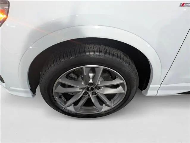 2025 Audi Q3 Premium 45 TFSI S line quattro Tiptronic